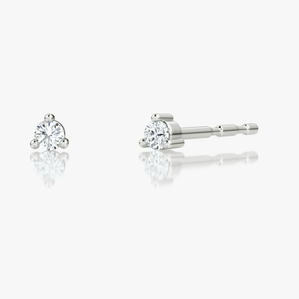 VRAI- Tiny Studs